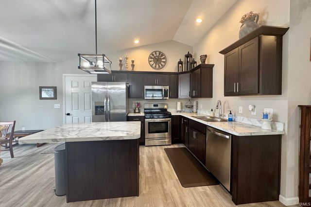 510 N Eastfield Circle, Milford, IN 46542