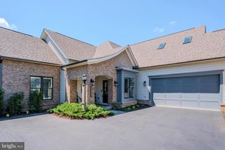 42863 BEAVER CROSSING SQ, Ashburn, VA 20148