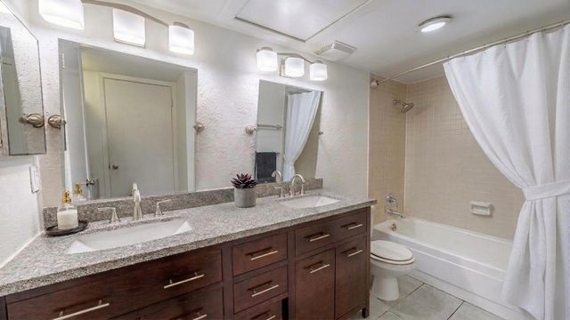 7575 Katy Freeway 103, Houston, TX 77024