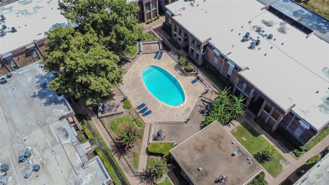 7575 Katy Freeway 103, Houston, TX 77024