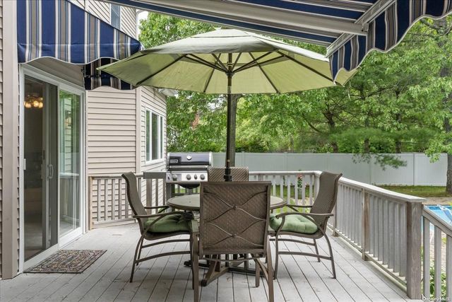 5 Mill Race, Hampton Bays, NY 11946