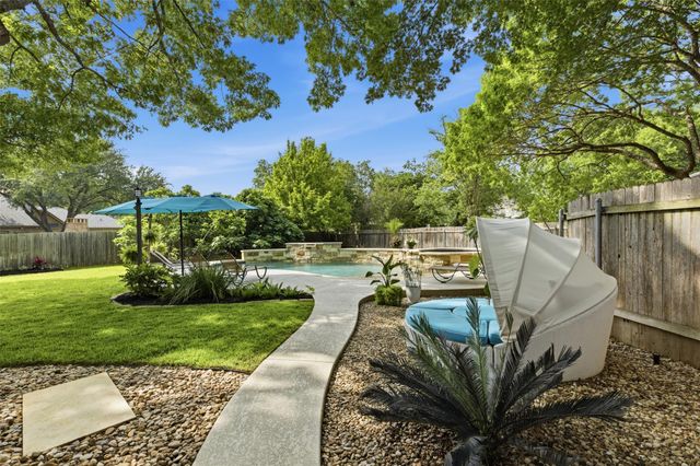 9 Hillway DR, Round Rock, TX 78664