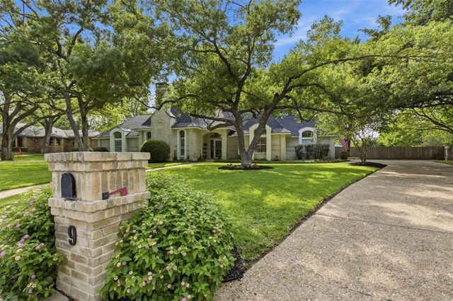 9 Hillway DR, Round Rock, TX 78664
