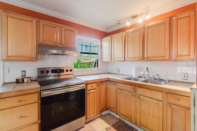 765 60TH AVENUE NE, St Petersburg, FL 33703