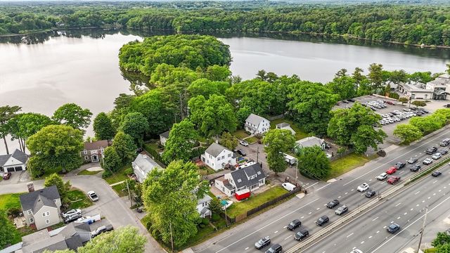 628 Broadway - Aka 628 Ward Ter, Lynnfield, MA 01940