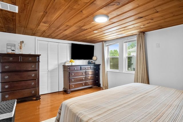 628 Broadway - Aka 628 Ward Ter, Lynnfield, MA 01940