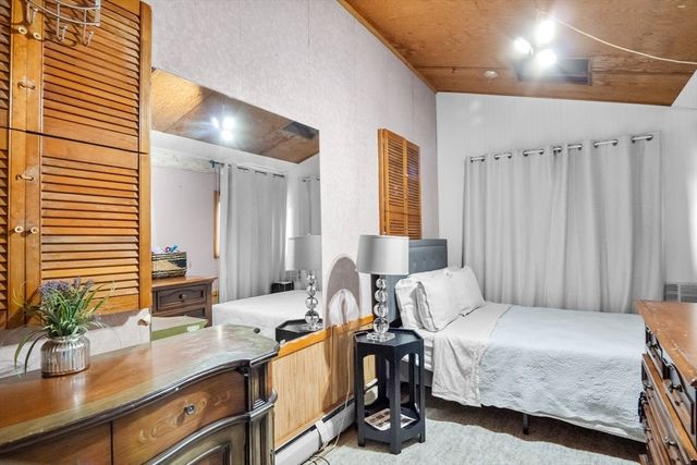 628 Broadway - Aka 628 Ward Ter, Lynnfield, MA 01940