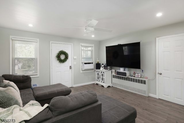661 Leone St, Woodbridge Twp., NJ 07095