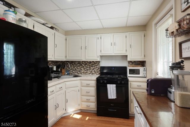 661 Leone St, Woodbridge Twp., NJ 07095