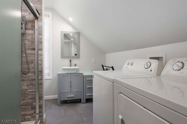 661 Leone St, Woodbridge Twp., NJ 07095