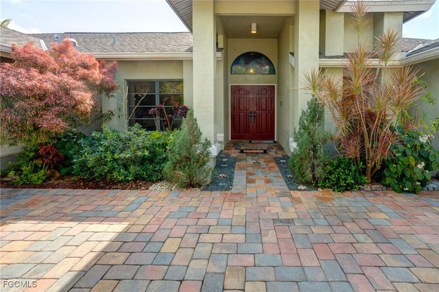 7584 Eagles Flight LN, Fort Myers, FL 33912