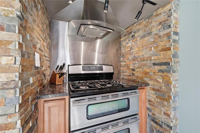 309 E 69th Street, Kansas City, MO 64113