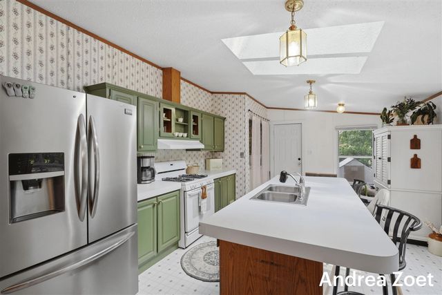 1705 Archwood Drive, Wayland, MI 49348