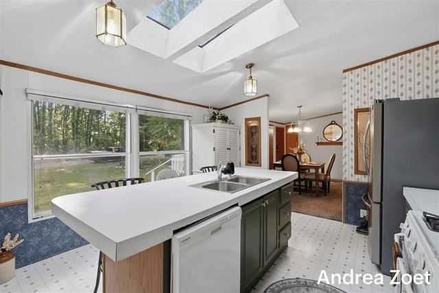 1705 Archwood Drive, Wayland, MI 49348