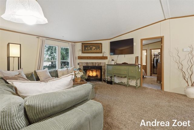 1705 Archwood Drive, Wayland, MI 49348