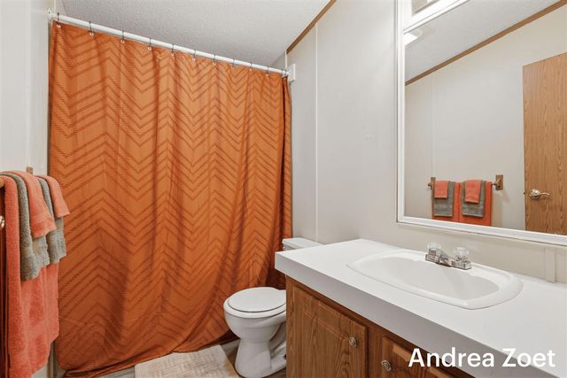 1705 Archwood Drive, Wayland, MI 49348