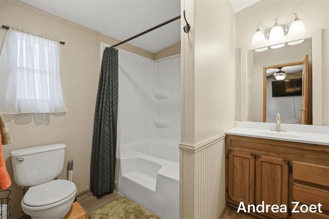 1705 Archwood Drive, Wayland, MI 49348
