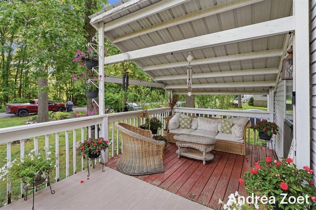 1705 Archwood Drive, Wayland, MI 49348