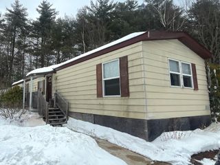 28 Vaillancourt Drive # 23, New Ipswich, NH 03071