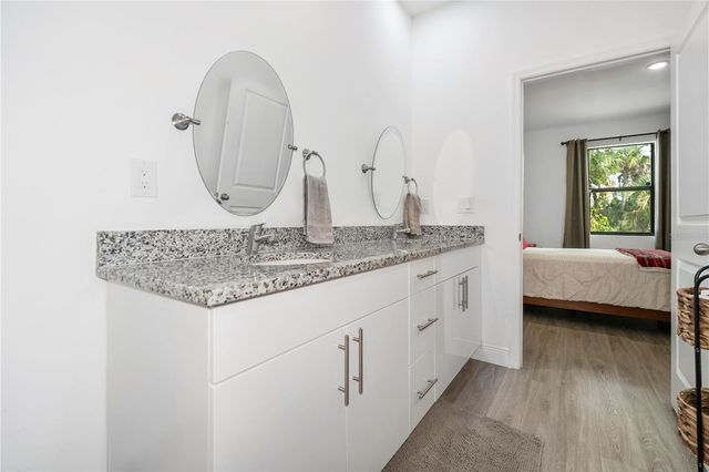 8031 SANDY CIR, Labelle, FL 33935