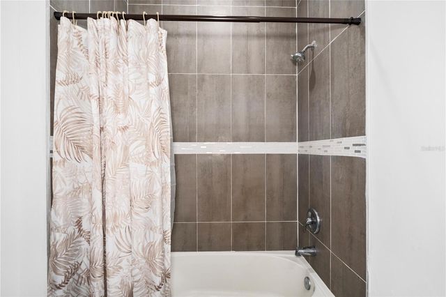 8031 SANDY CIR, Labelle, FL 33935