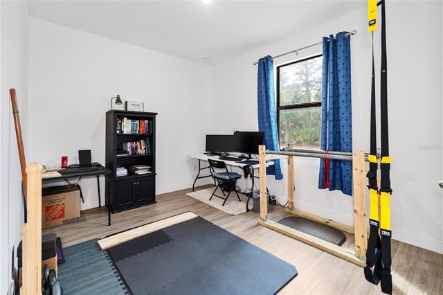 8031 SANDY CIR, Labelle, FL 33935