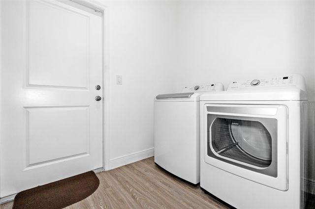 8031 SANDY CIR, Labelle, FL 33935