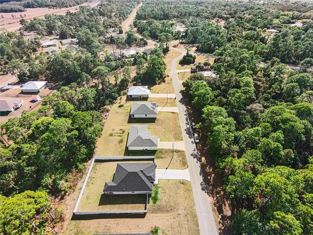 8031 SANDY CIR, Labelle, FL 33935