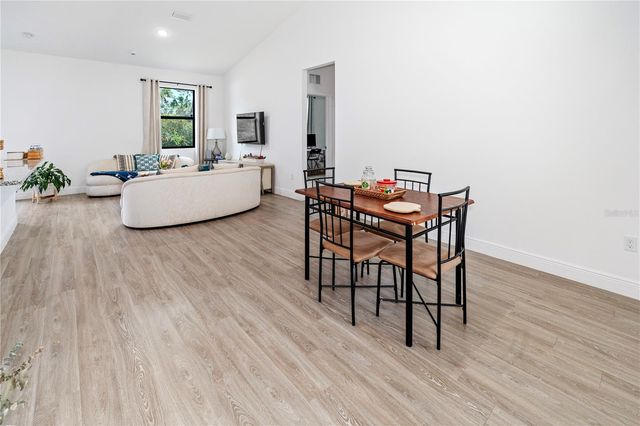 8031 SANDY CIR, Labelle, FL 33935