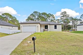 8031 SANDY CIR, Labelle, FL 33935