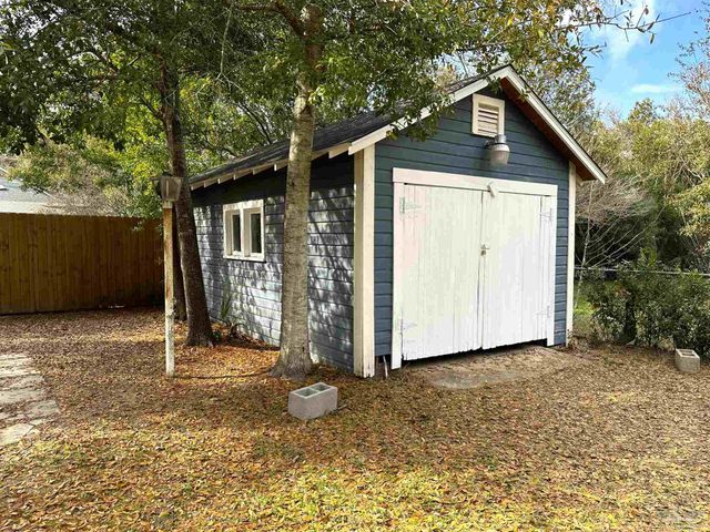 119 N J St, Pensacola, FL 32502