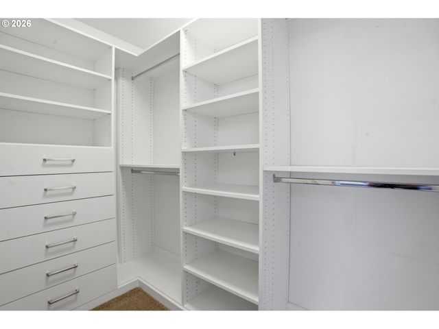 15557 Sw WREN Ln, Beaverton, OR 97007