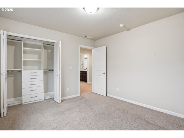 15557 Sw WREN Ln, Beaverton, OR 97007