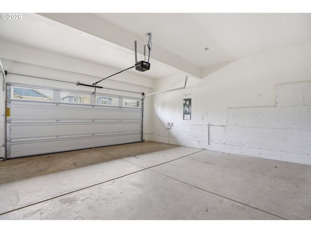 15557 Sw WREN Ln, Beaverton, OR 97007