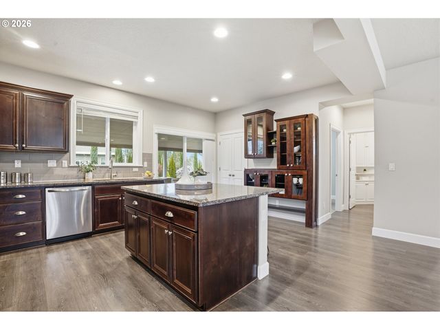 15557 Sw WREN Ln, Beaverton, OR 97007