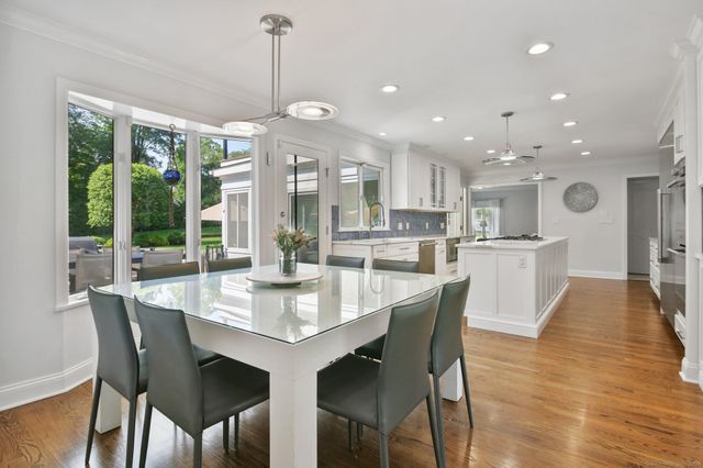 39 Wedgemere Road, Stamford, CT 06905