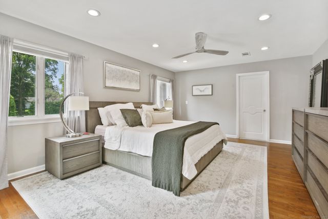 39 Wedgemere Road, Stamford, CT 06905