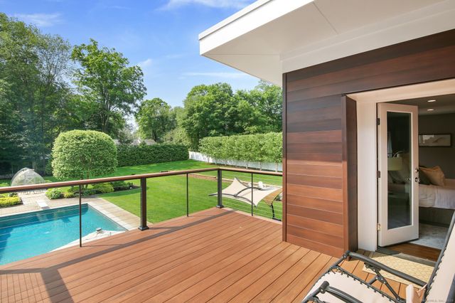 39 Wedgemere Road, Stamford, CT 06905