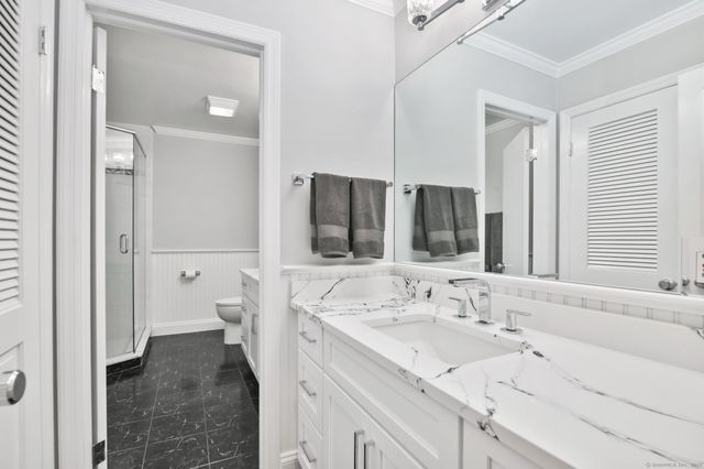 39 Wedgemere Road, Stamford, CT 06905