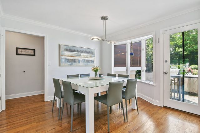 39 Wedgemere Road, Stamford, CT 06905