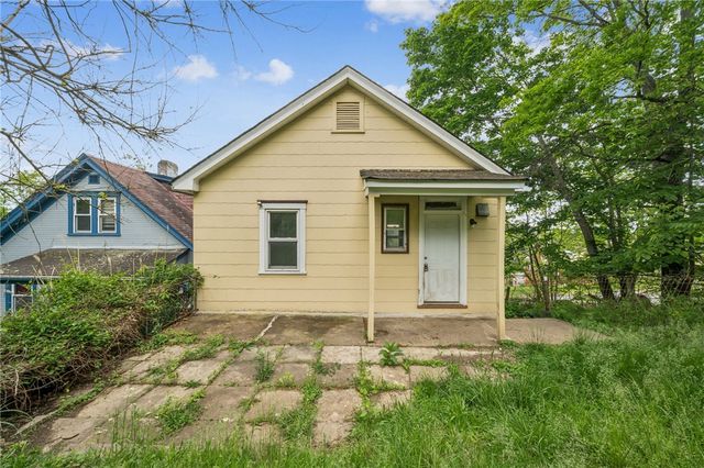 907 Vermont Avenue, White Oak, PA 15131