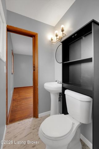 2322 Perth Dr, Louisville, KY 40216