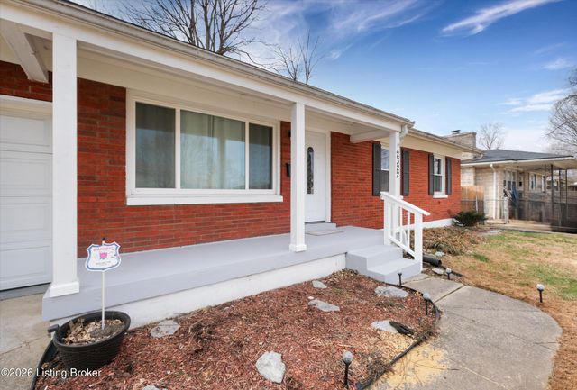 2322 Perth Dr, Louisville, KY 40216