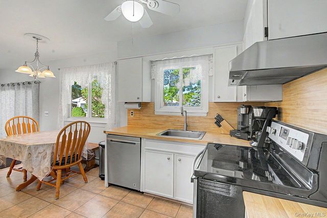 470 Ontario Street, Ronkonkoma, NY 11779