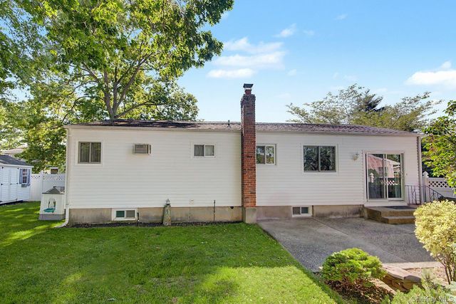 470 Ontario Street, Ronkonkoma, NY 11779