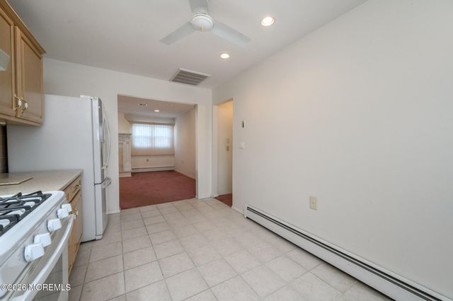 27 Bahamia Drive, Toms River, NJ 08757