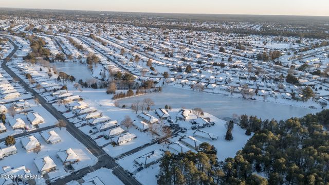 27 Bahamia Drive, Toms River, NJ 08757