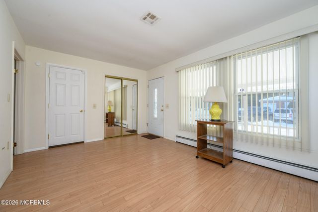 27 Bahamia Drive, Toms River, NJ 08757