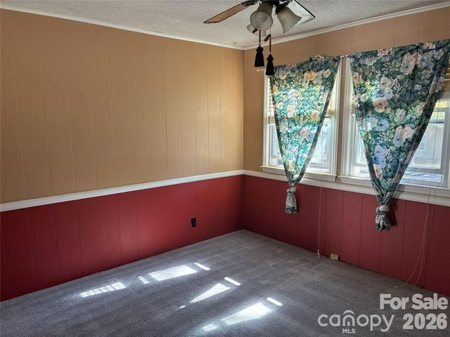 1504 Hunsinger Avenue, Gastonia, NC 28052