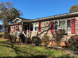 1504 Hunsinger Avenue, Gastonia, NC 28052